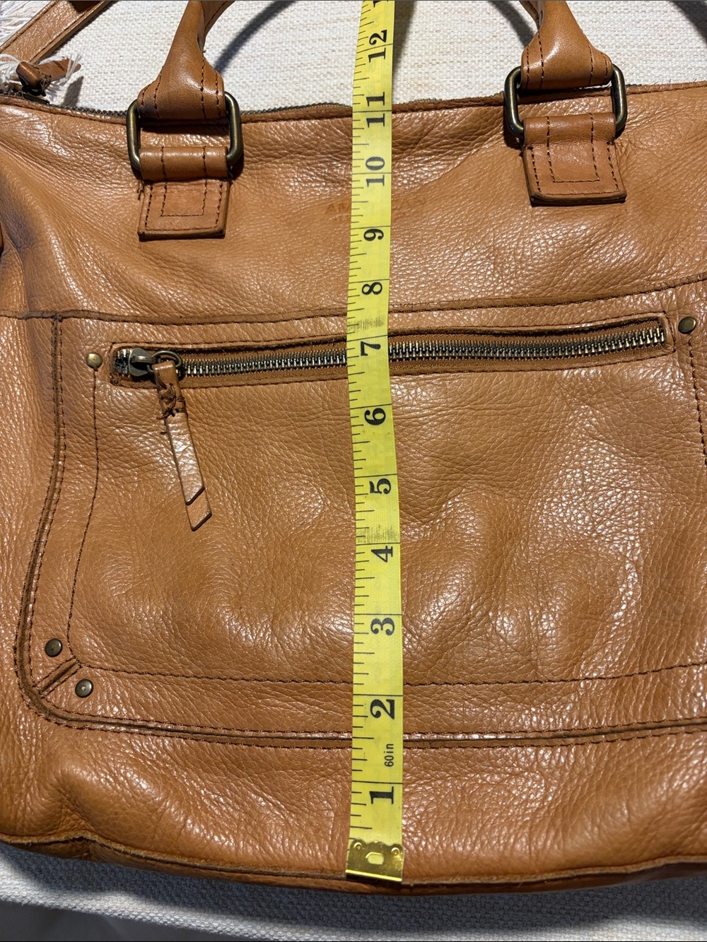 American Leather Co.Classic Tan Leather Crossbody Tote Bag with Front Zip Pocket - Picture 12 of 14